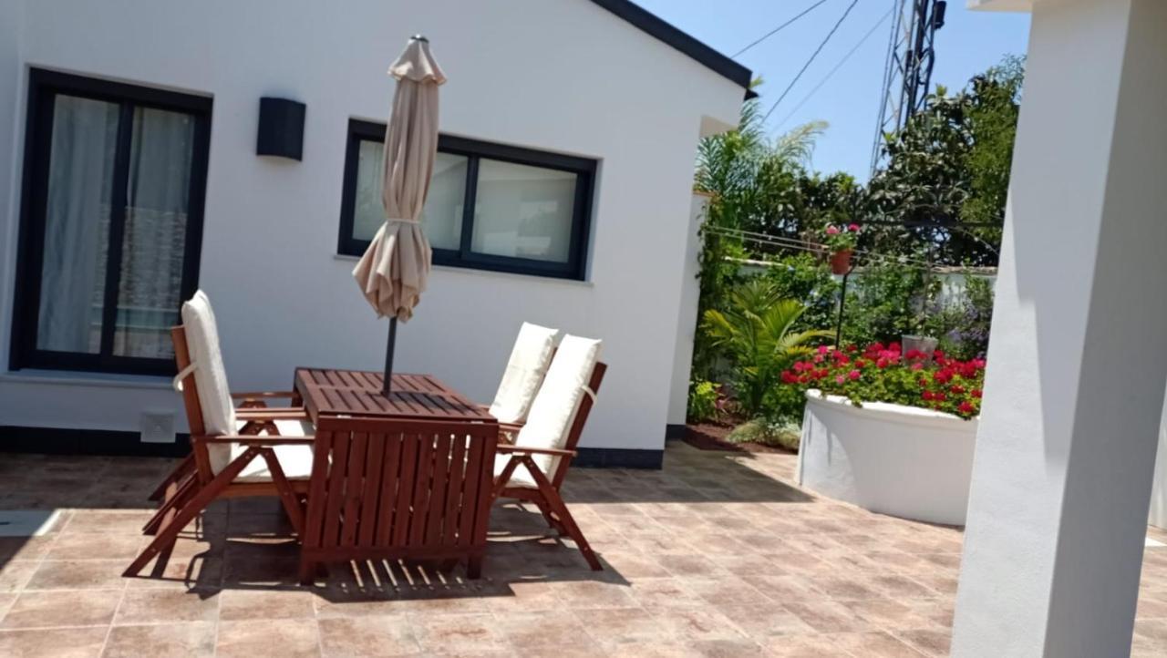 Casa La Palmera - Solo Familias Y Parejas Conil De La Frontera Exterior foto
